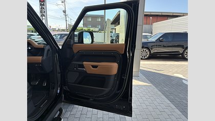 Defender 110 16