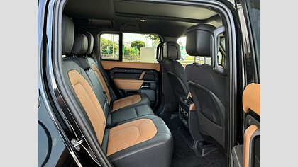 Defender 110 4