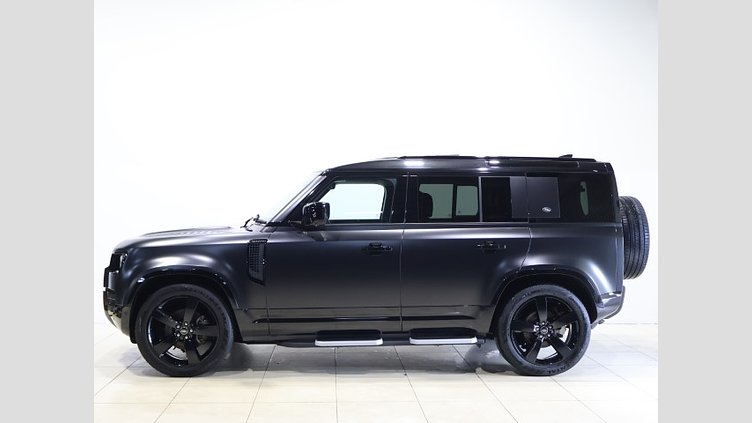 2023 認定中古車 Land Rover Defender 110 サントリーニブラック P300 AWD（AT） SE