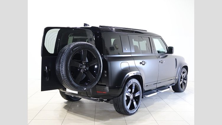 2023 認定中古車 Land Rover Defender 110 サントリーニブラック P300 AWD（AT） SE