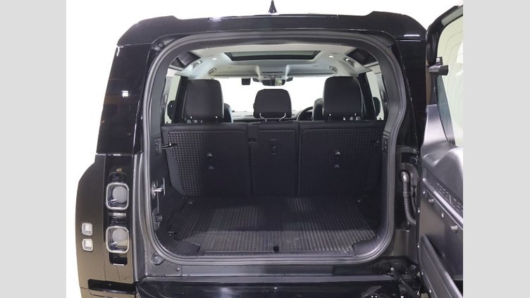 2023 認定中古車 Land Rover Defender 110 サントリーニブラック P300 AWD（AT） SE