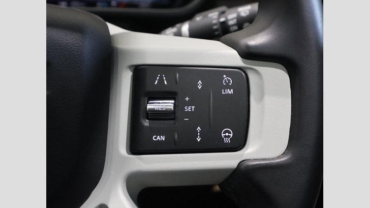 2023 認定中古車 Land Rover Defender 110 サントリーニブラック P300 AWD（AT） SE