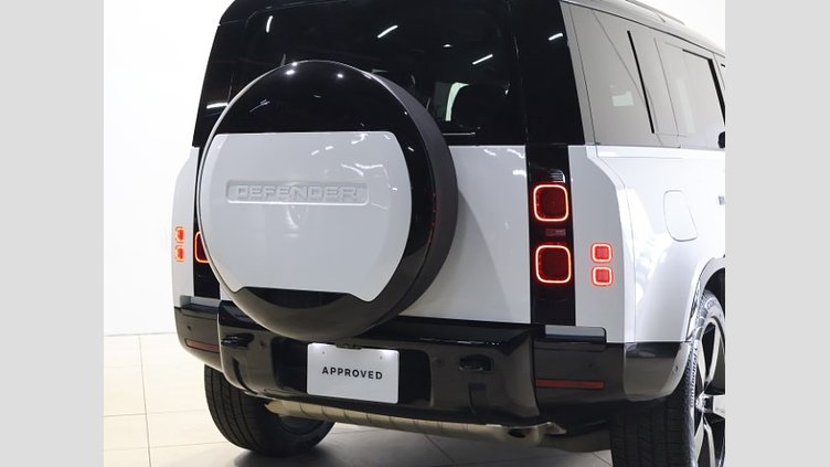 2025 認定中古車 Land Rover Defender 110 フジホワイト P300 ガソリン X-Dynamic SE