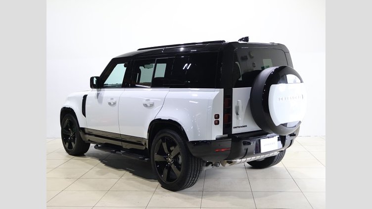 2025 認定中古車 Land Rover Defender 110 フジホワイト P300 ガソリン X-Dynamic SE