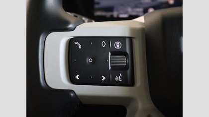 Defender 110 23