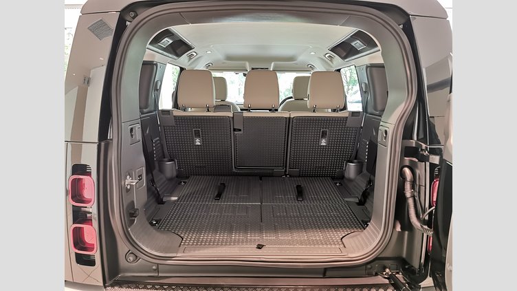 2023 認定中古車 Land Rover Defender 110 サントリーニブラック D300 AWD（AT） S