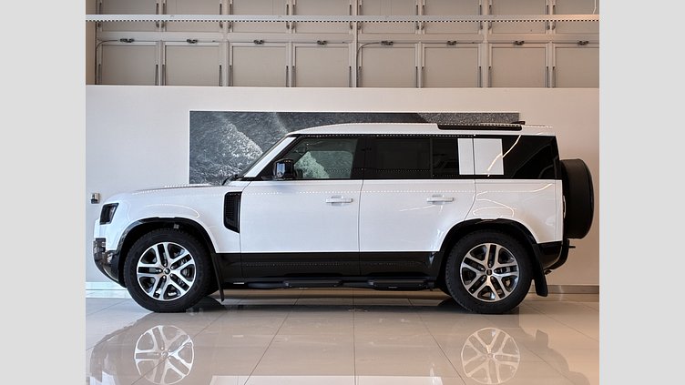 2024 認定中古車 Land Rover Defender 110 フジホワイト D350 ディーゼルマイルドハイブリッド X-Dynamic HSE