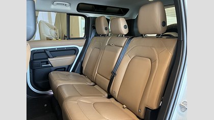 Defender 110 5