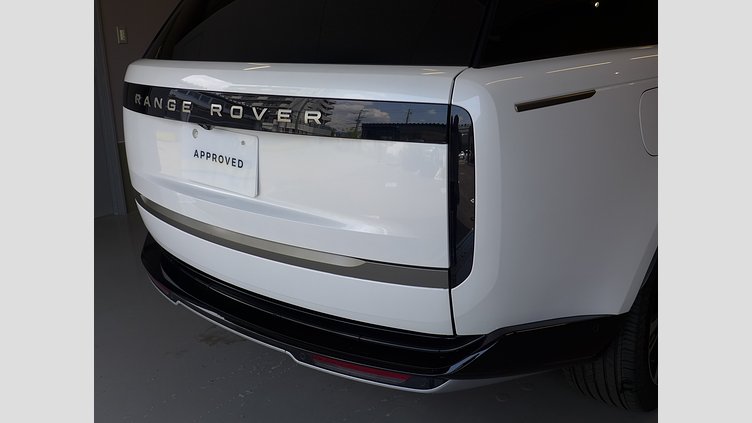 2024 認定中古車 Land Rover Range Rover Ostuni Pearl White 3.0 litre i6 PHEV​ SE 