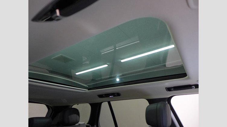 2024 認定中古車 Land Rover Range Rover Ostuni Pearl White 3.0 litre i6 PHEV​ SE 