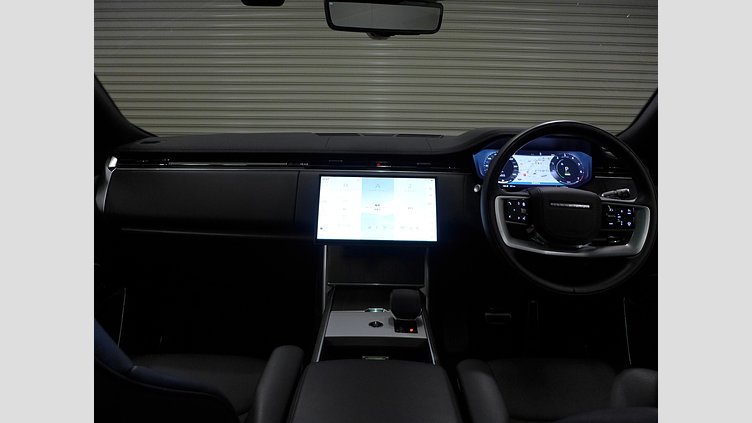 2024 認定中古車 Land Rover Range Rover Ostuni Pearl White 3.0 litre i6 PHEV​ SE 