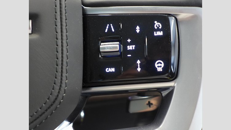 2024 認定中古車 Land Rover Range Rover Ostuni Pearl White 3.0 litre i6 PHEV​ SE 