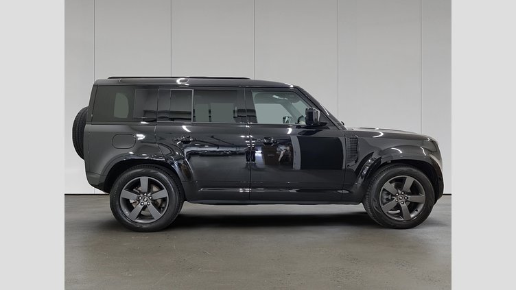 2025 Approved Land Rover Defender 110 Santorini Black D250 AWD AUTOMATIC MHEV DYNAMIC SE 