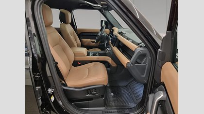 Defender 110 3