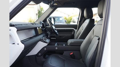 Defender 110 2