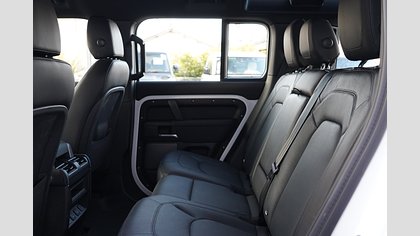 Defender 110 4