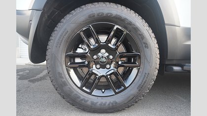 Defender 110 8