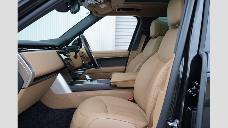 2024 認定中古車 Land Rover Range Rover サントリーニブラック D350 AWD MHEV（AT） スタンダードホイールベース HSE