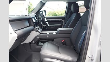 Defender 110 2