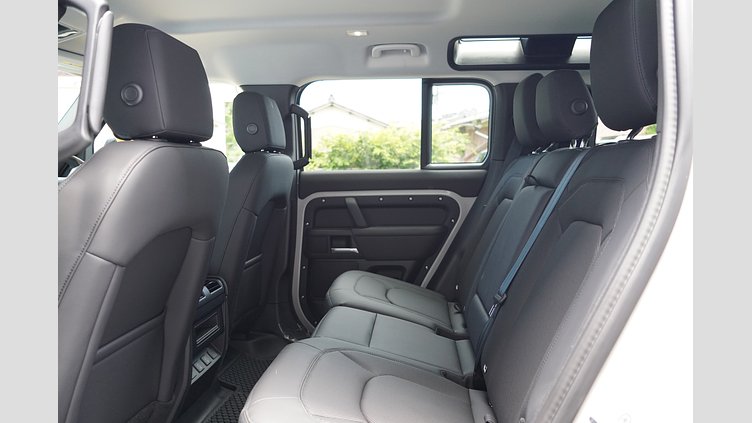 2025 認定中古車 Land Rover Defender 110 ボラスコグレイ D350 ディーゼルマイルドハイブリッド X-Dynamic SE