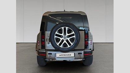 Defender 110 8