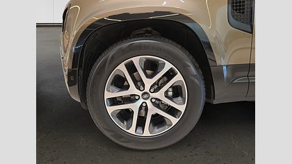 Defender 110 7