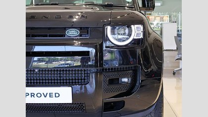 Defender 110 17