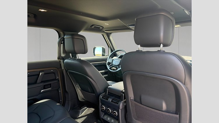 2025 Approved Land Rover Defender 110 Gondwana Stone D250 MHEV z silnikiem wysokoprężnym X-Dynamic SE