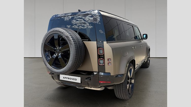 2025 Approved Land Rover Defender 110 Gondwana Stone D250 MHEV z silnikiem wysokoprężnym X-Dynamic SE