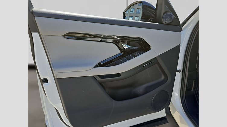2025 Approved Land Rover Range Rover Evoque Fuji White D165 Diesel MHEV Standardowy rozstaw kół S