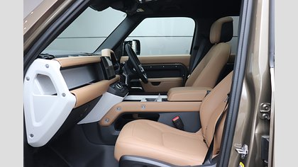Defender 110 2