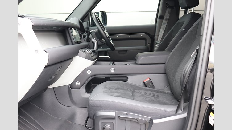 2021 認定中古車 Land Rover Defender 110 サントリーニブラック D300 AWD（AT） S