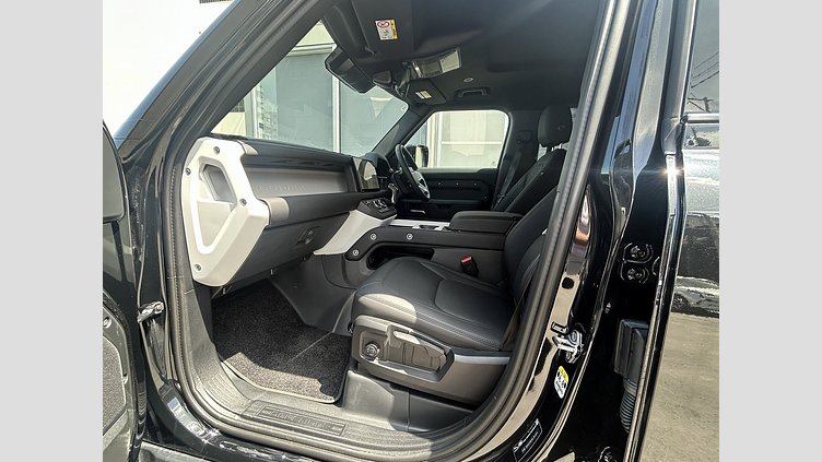 2025 認定中古車 Land Rover Defender 110 サントリーニブラック D350 ディーゼルマイルドハイブリッド S