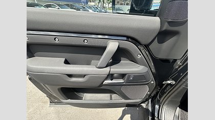 Defender 110 34