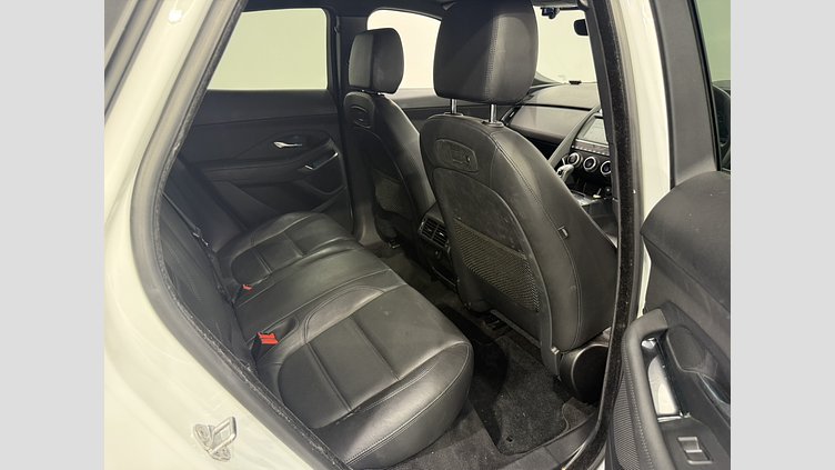 2019 認定中古車 Jaguar E-Pace Fuji White 2.0 litre i4D Diesel S　D180