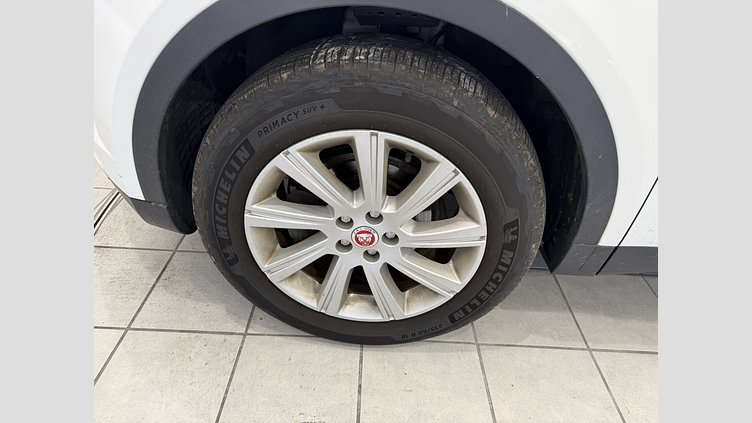 2019 認定中古車 Jaguar E-Pace Fuji White 2.0 litre i4D Diesel S　D180