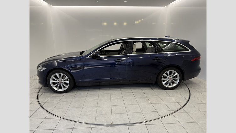 2018 認定中古車 Jaguar XF Loire Blue 2.0diesel スポーツブレイク　プレステージ　20ｄ