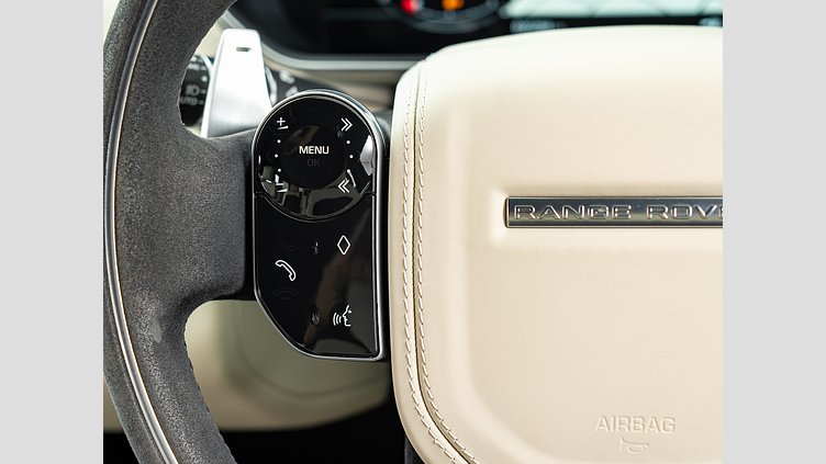 2021 認定中古車 Land Rover Range Rover Sport フジホワイト INGENIUM 3.0L 6気筒ガソリン MHEV 400PS HST