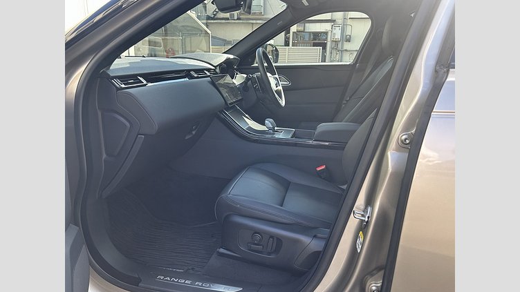 2025 認定中古車 Land Rover Range Rover Velar バトゥミゴールド P400eプラグインハイブリッド（ガソリン） スタンダードホイールベース S