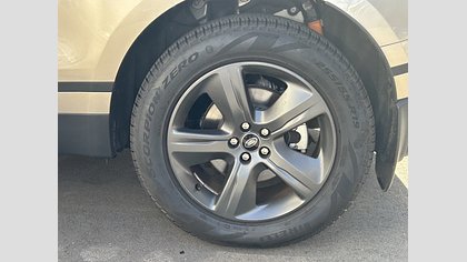 Range Rover Velar 8