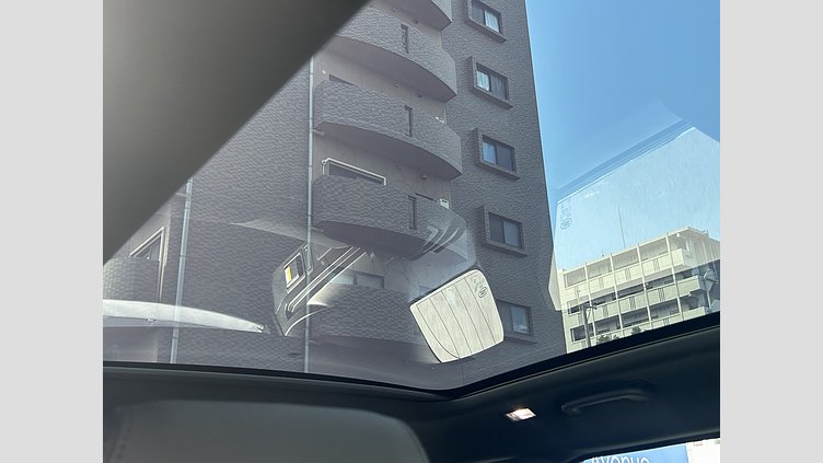 2025 認定中古車 Land Rover Range Rover Velar バトゥミゴールド P400eプラグインハイブリッド（ガソリン） スタンダードホイールベース S