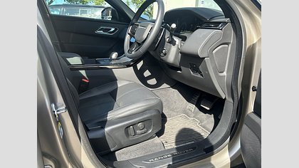Range Rover Velar 25
