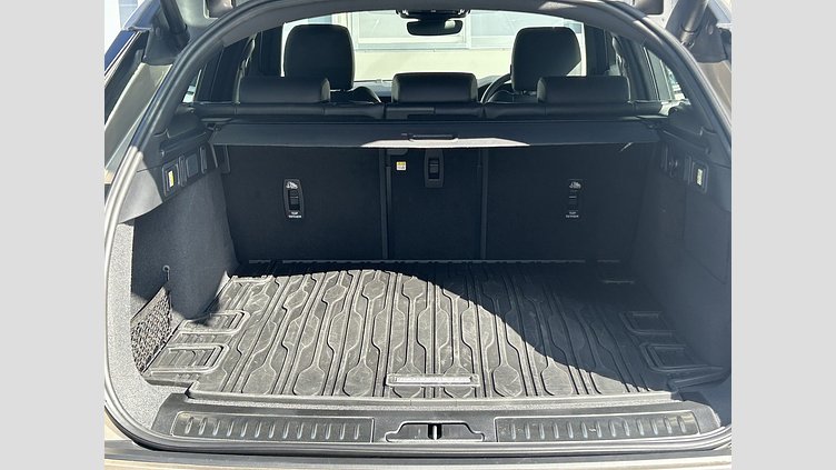 2025 認定中古車 Land Rover Range Rover Velar バトゥミゴールド P400eプラグインハイブリッド（ガソリン） スタンダードホイールベース S