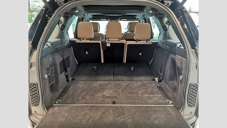 2024 認定中古車 Land Rover Discovery サントリーニブラック D300マイルドハイブリッド（ディーゼル） スタンダードホイールベース Dynamic HSE