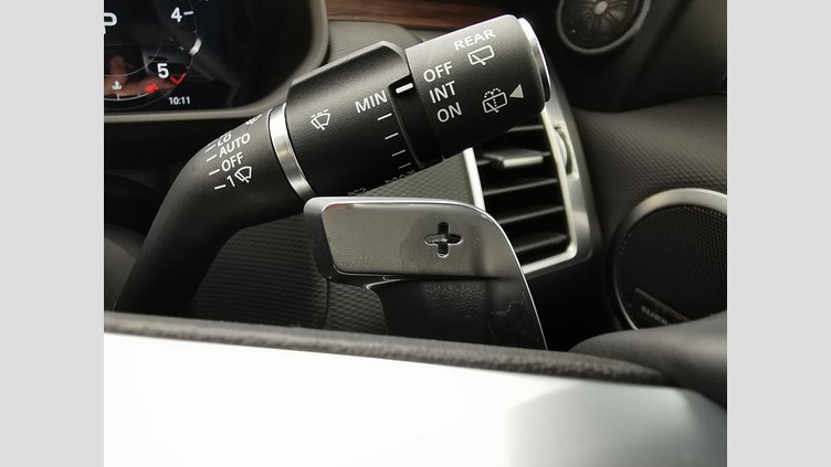 2024 認定中古車 Land Rover Discovery サントリーニブラック D300マイルドハイブリッド（ディーゼル） スタンダードホイールベース Dynamic HSE