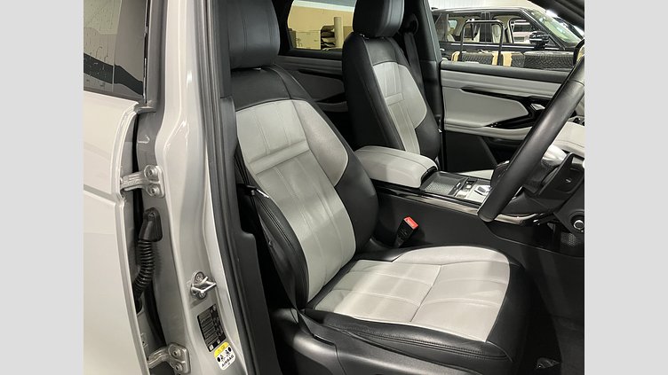 2019 認定中古車 Land Rover Range Rover Evoque ソウルパールシルバー D180 FIRST EDITION