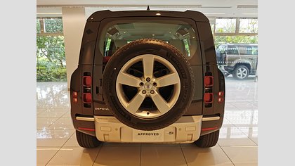 Defender 110 6