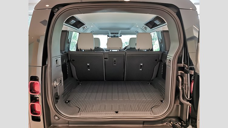 2025 認定中古車 Land Rover Defender 110 サントリーニブラック D350 ディーゼルマイルドハイブリッド S