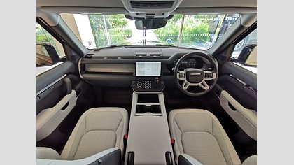 Defender 110 3