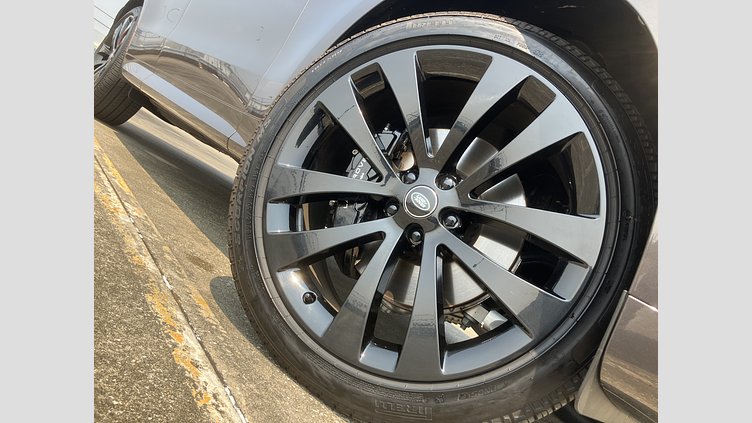 2025 認定中古車 Land Rover Range Rover Sport シャラントグレイ D300マイルドハイブリッド スタンダードホイールベース Autobiography